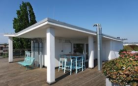 Hub Apartments